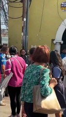 Hondureño es auxiliado por bomberos luego de beber calambres