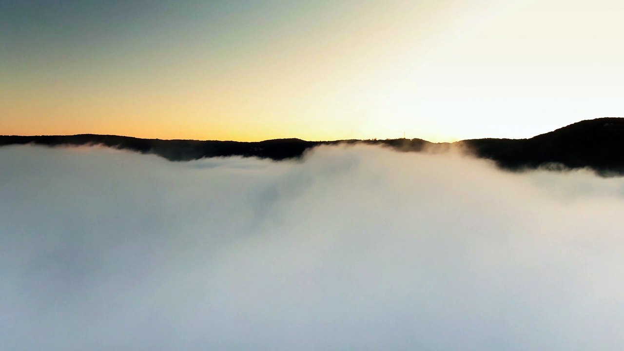 Relaxing clouds