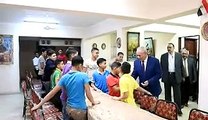 محافظ الأقصر يزور الأطفال بجمعية أصدقاء الكتاب المقدس القبطية الأرثوذكسية (1)