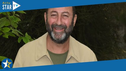 "On a envie de toucher" : Kad Merad revient sur sa rencontre surréaliste avec Brad Pitt