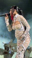 Christian Nodal y Cazzu: muestra la pancita para anunciar su embarazo