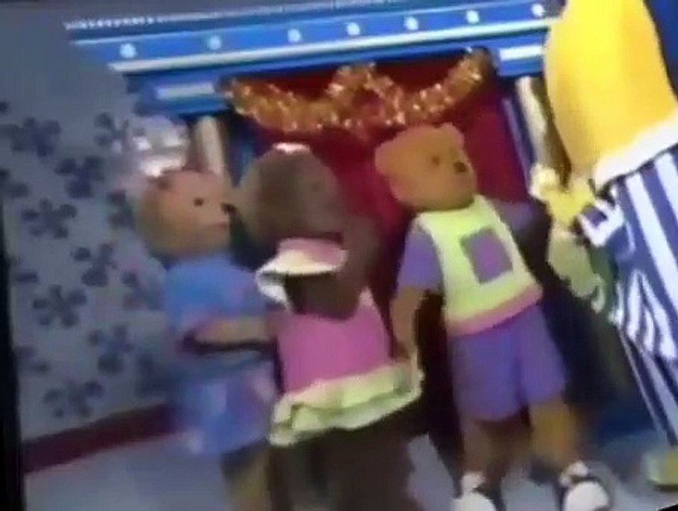 Bananas in Pyjamas E029 - Show Business