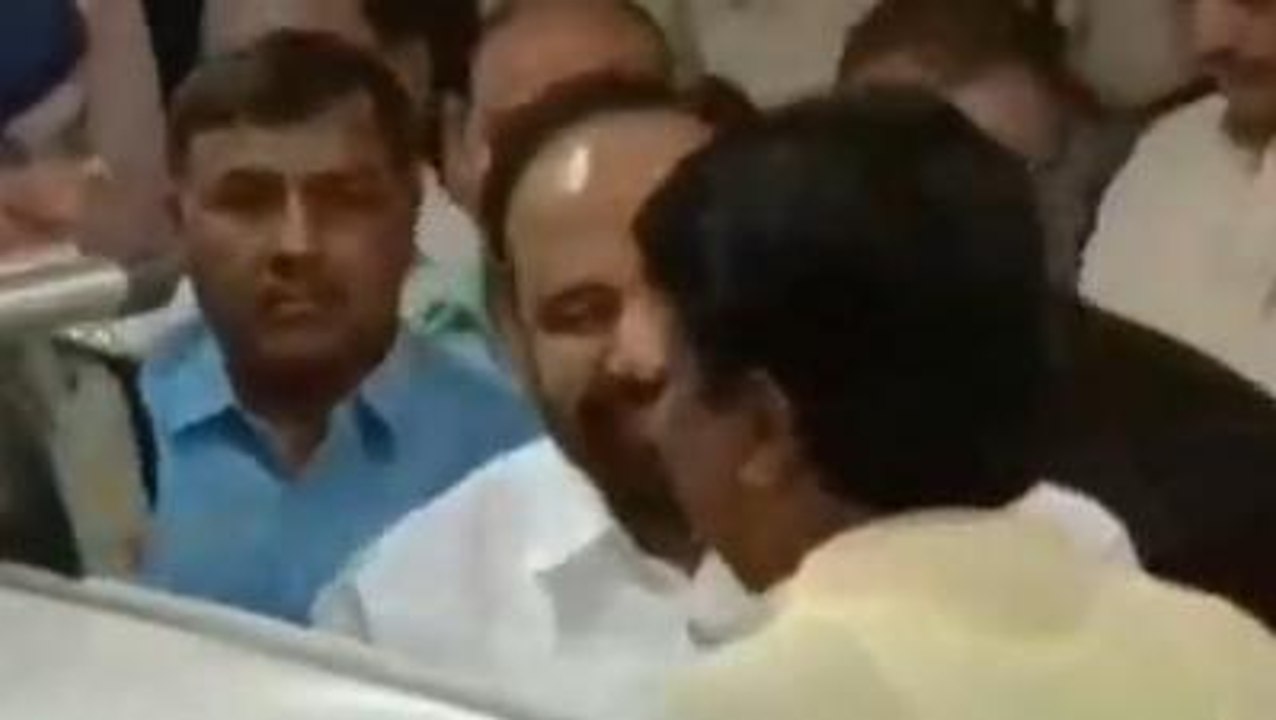 जबलपुर: प्रभारी मंत्री को रोक लगाई गुहार, न्याय की मांग