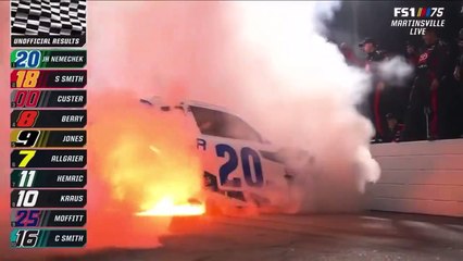 Nascar Xfinity Series 2023 Martinsville Nemechek Célébration Burnout Huge Fire