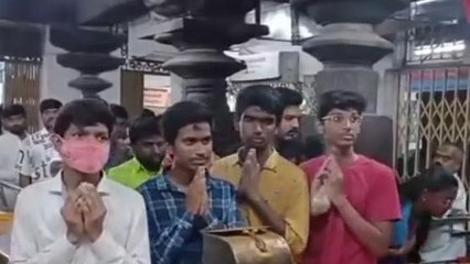 వరంగల్: భక్తులతో కోలాహలంగా మారిన భద్రకాళి ఆలయం
