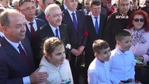 Kılıçdaroğlu, direnişin sembolü Türkan Bebek Anıtı'na marteniçkayı astı