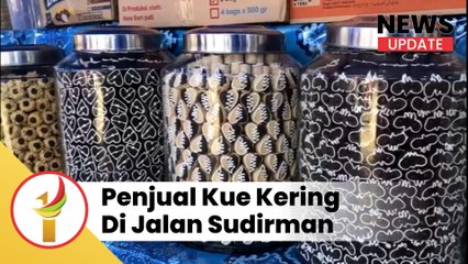 Penjual Kue Kering Mulai Menjamur Jelang Lebaran di Jalan Sudirman Kota Pekanbaru