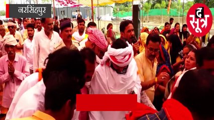 नरसिंहपुर में लगा रामलला सरकार का महादरबार, भक्तों को मिला समस्याओं का समाधान