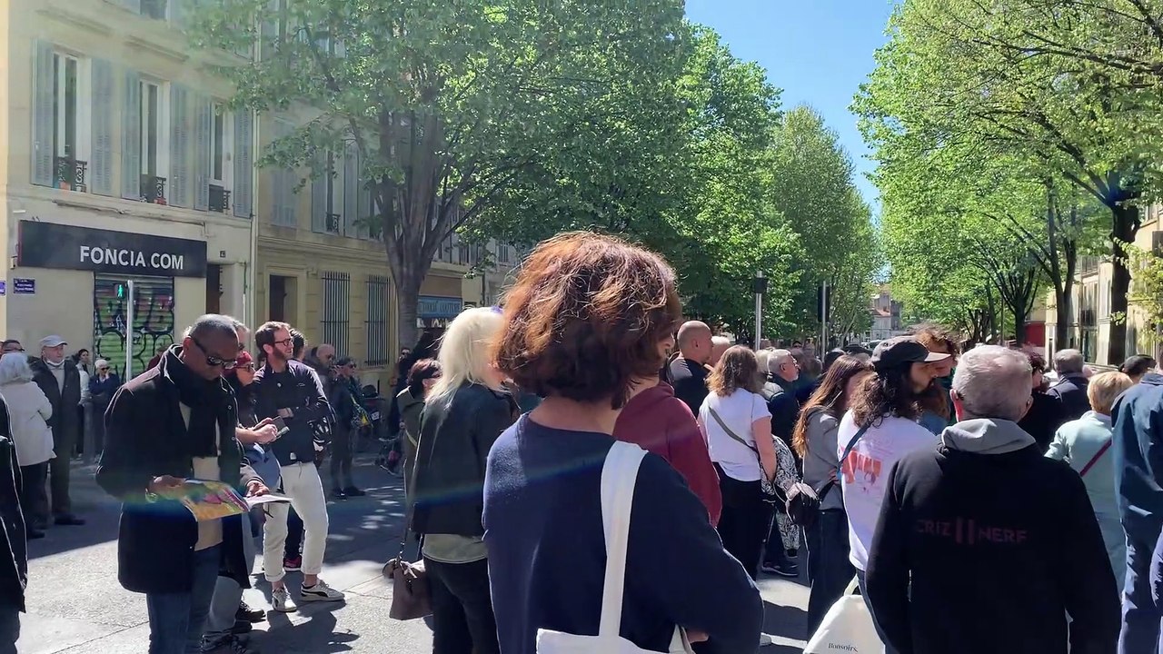 Rue de Tivoli : Une semaine après le drame, l'hommage des Marseillais