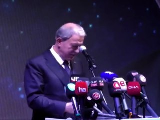 Hulusi Akar’a Ak Partili gençler “Vur de vuralım Öl de ölelim” şeklinde slogan attı
