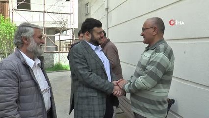 AK Partili Milletvekili adayları kapı kapı dolaşmaya devam ediyor