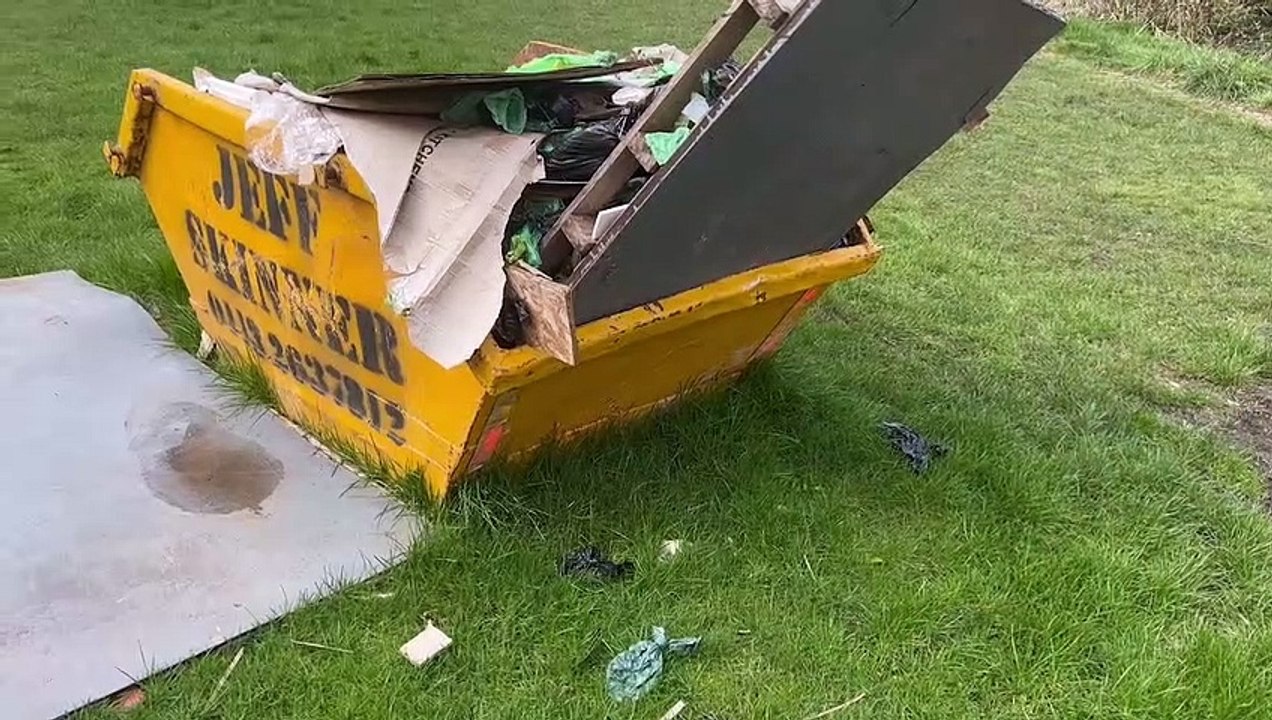 Moortown RUFC ‘Vindictive’ council refuse to provide bins at Leeds