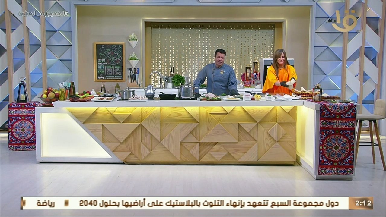 أكلة أمي _ على طريقة المدرسة المغازية فتة ملوخية بالدجاج . في حتة تانية خالص