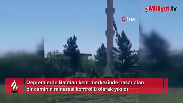 Kontrollü yıkımda cami minaresi böyle çöktü
