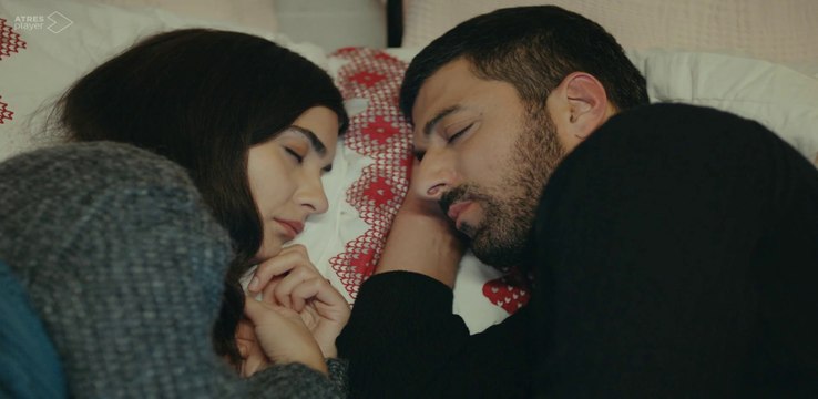 La Hija Del Embajador ❤️ Sancar encuentra a Mavi. Capítulo 21 - 3ª Parte en Español HD ❤️ (Sefirin Kızı) ❤️ Con Engin Akyürek Y Tuba Büyüküstün ❤️
