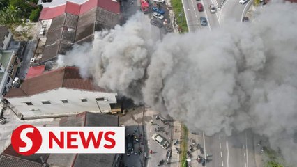 Man sets shop on fire over unrequited love