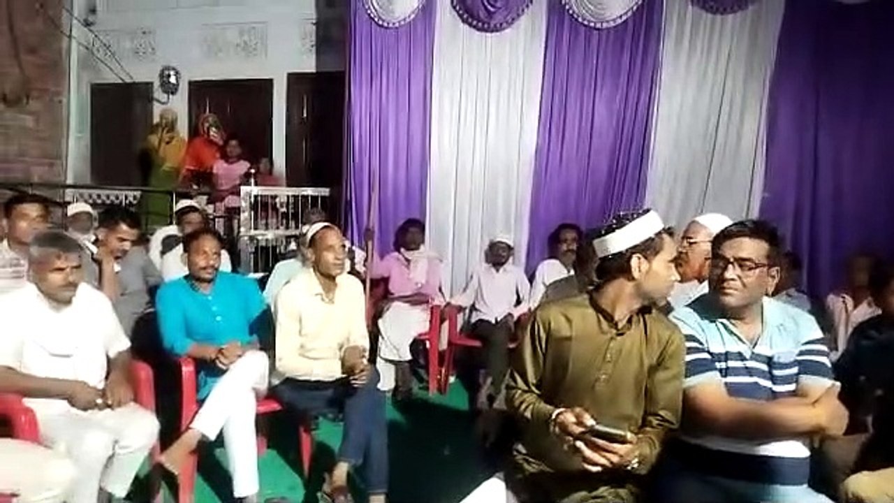 रोजा इफ्तार में मांगी अमन चैन की दुआ
