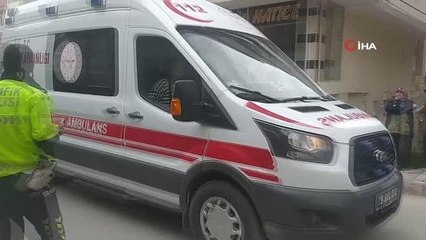 Sokak'ta oynayan çocuğa otomobil çarptı