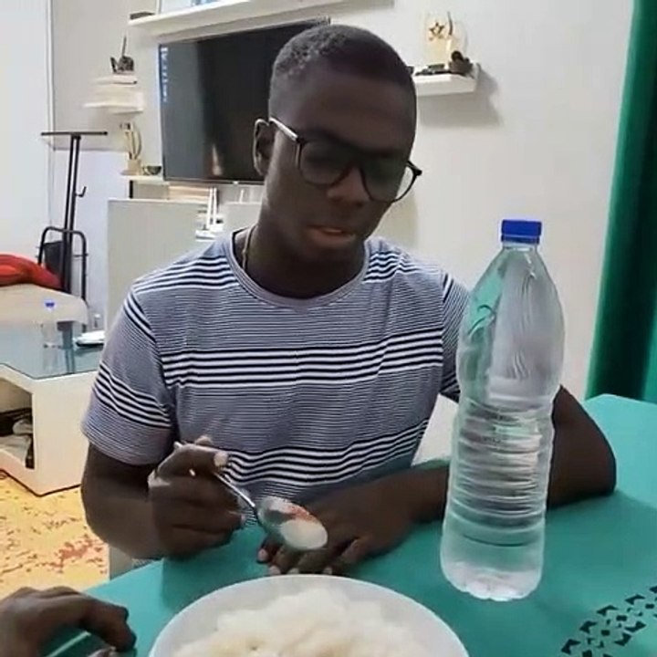 Le repas de son frere