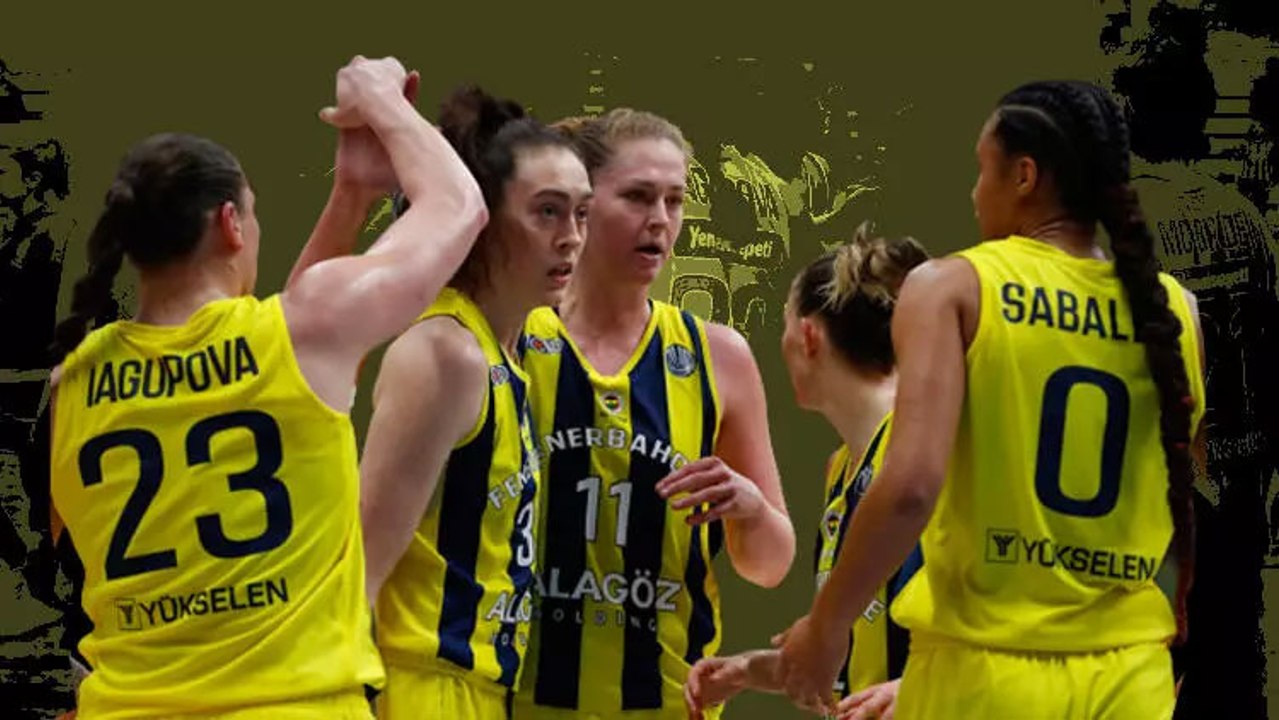 Fenerbahçe Alagöz Holding, şampiyonluk kupasını kaldırdı
