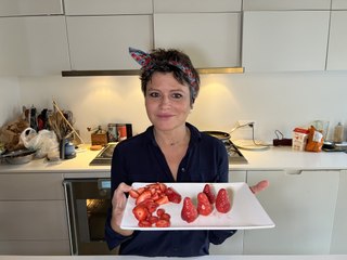 Le cheffe Claire Vallée réenchante le printemps (1/5 : Les fraises)