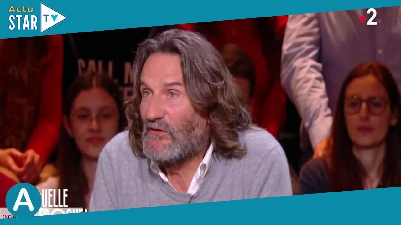 Frédéric Beigbeder “addict” à la cocaïne : ses touchantes confidences sur son addiction