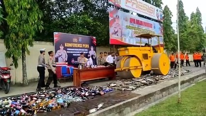 Knalpot Brong dan Miras Sitaan Polres Banjarbaru Digilas 