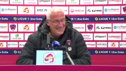 31e j. - Quand les joueurs de Clermont viennent perturber la conférence d'après-match