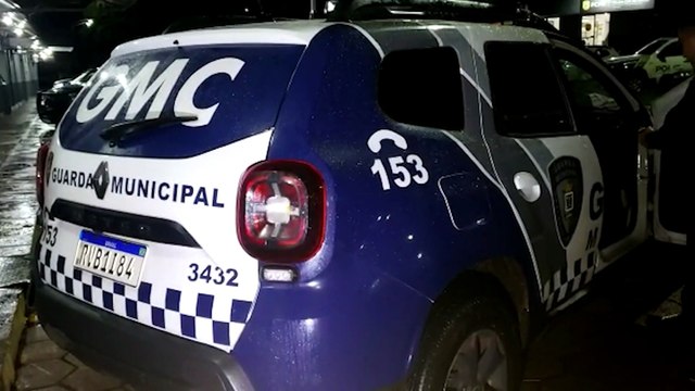 Homem é detido após ameaçar companheira