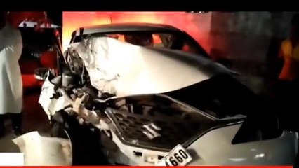 হুগলি: লরির ধাক্কা, দুমড়ে মুচড়ে গেল চারচাকা গাড়ি