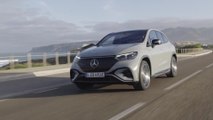 The new Mercedes-Benz EQE 500 4MATIC SUV in alpine grey Driving Video