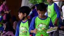 Keliling Taman Mini Indonesia Indah, Pemandangan Baru saat Naik Gondola | JALAN JALAN