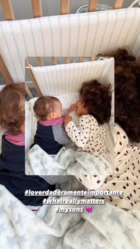 Elle a aussi publié un message lourd de sens. Souviens-toi que tu ne peux pas tout contrôler dans la vie, mais tu peux contrôler ta manière de réagir aux choses , peut-on lire Naïm et Amin, les enfants d'Hiba Abouk et Achraf Hakimi