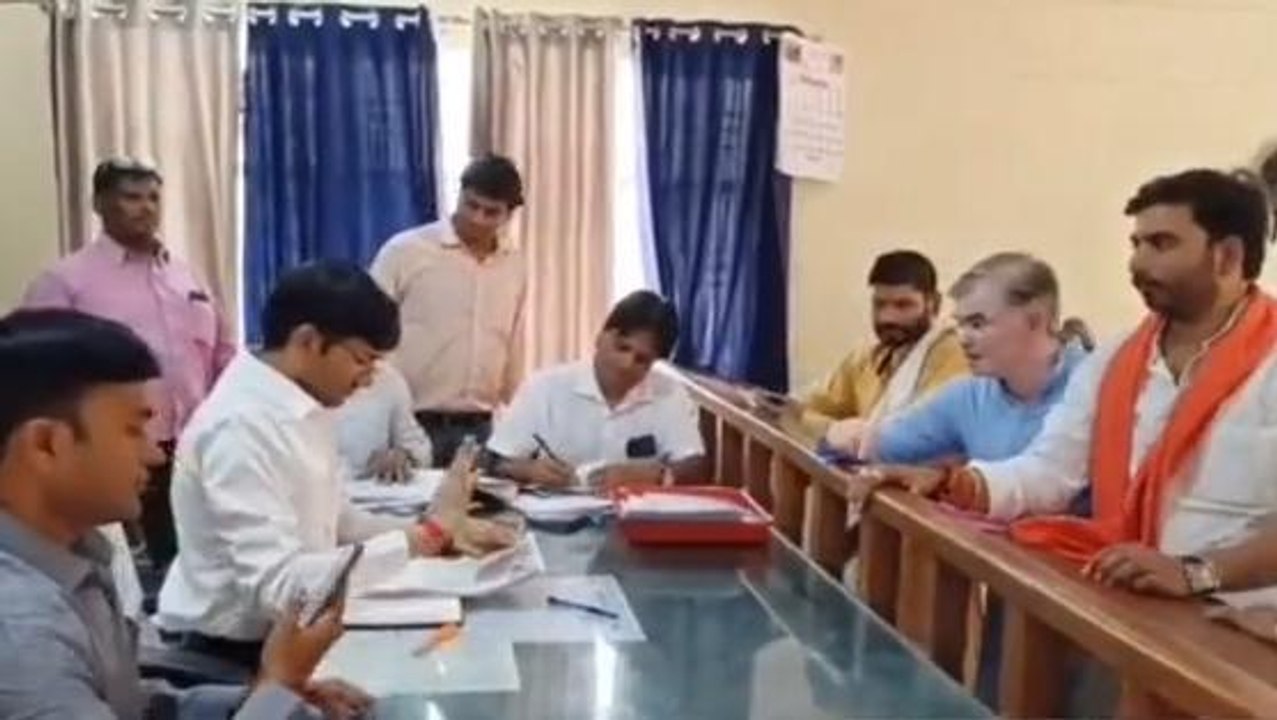 मैनपुरी: भाजपा प्रत्याशी सचिन वर्मा ऊर्फ छोटू ने दाखिल किया अपना नामांकन, देखें वीडियो