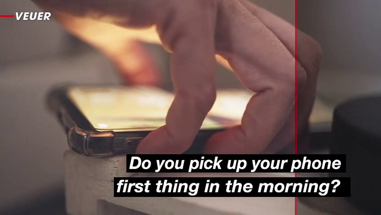 Reaching for Your Phone First Thing in the Morning? You Might Be Stressing Yourself Out