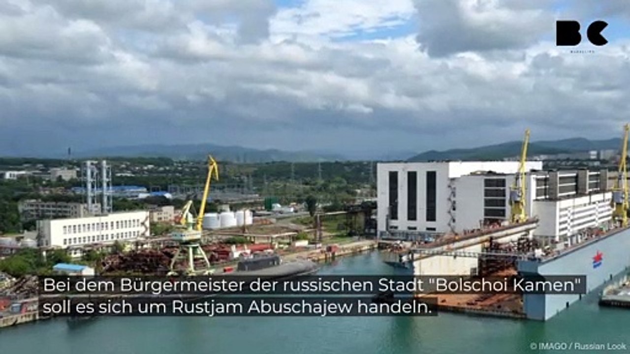 Russischer bürgermeister: vom angeklagten zum kämpfer an der front