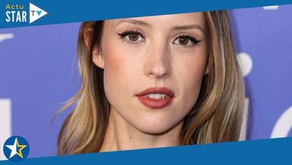 Angele : Soutien gorge en strass et micro jupe, elle a enflammé Coachella