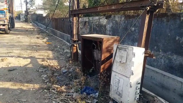 Ballasts uprooted from the roads, risk of infection from dirt and mud-water filled pits around industries