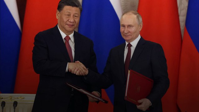 Des fuites de renseignement révèlent le plan chinois d'armer la Russie