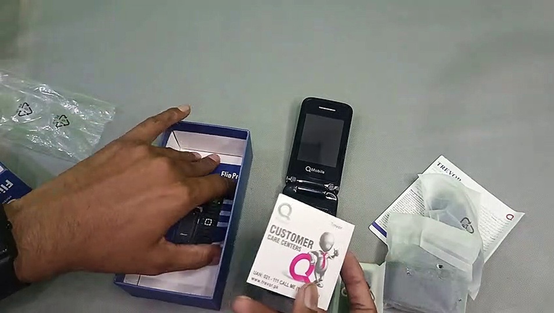 Qmobile Flip Pro Unboxing - Flip Pro Unboxing in Hindi
