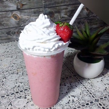 Restaurant Style strawberry shake recipe