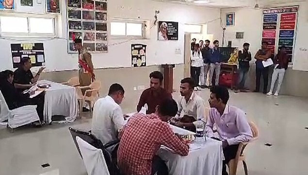 जॉब फेयर में युवाओं को मिला 4 लाख रुपये तक का पैकेज, देखें Video...