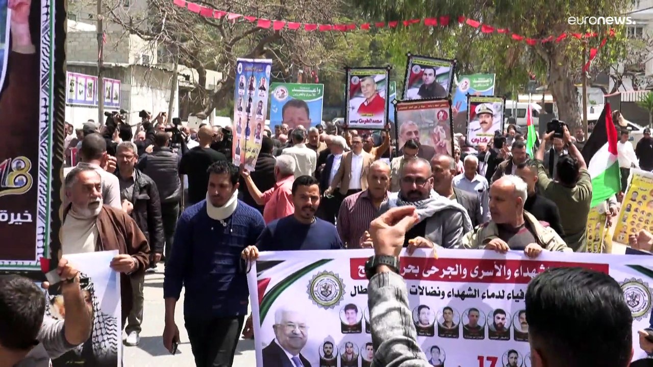 الفلسطينيون يحيون "يوم الأسير الفلسطيني" في قطاع غزة