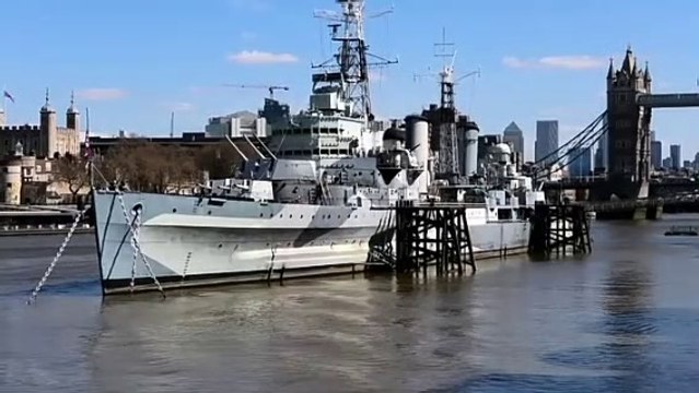 US warship sails through Taiwan Strait after China drills