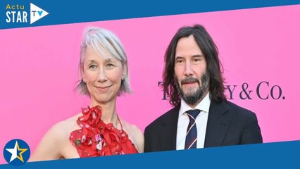 Keanu Reeves en couple avec Alexandra Grant, ils s’embrassent et multiplient les gestes d'affection