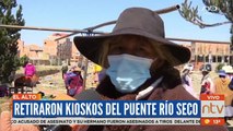 Alcaldía y vecinos retiran kioskos de amautas ubicados en el puente de Río Seco