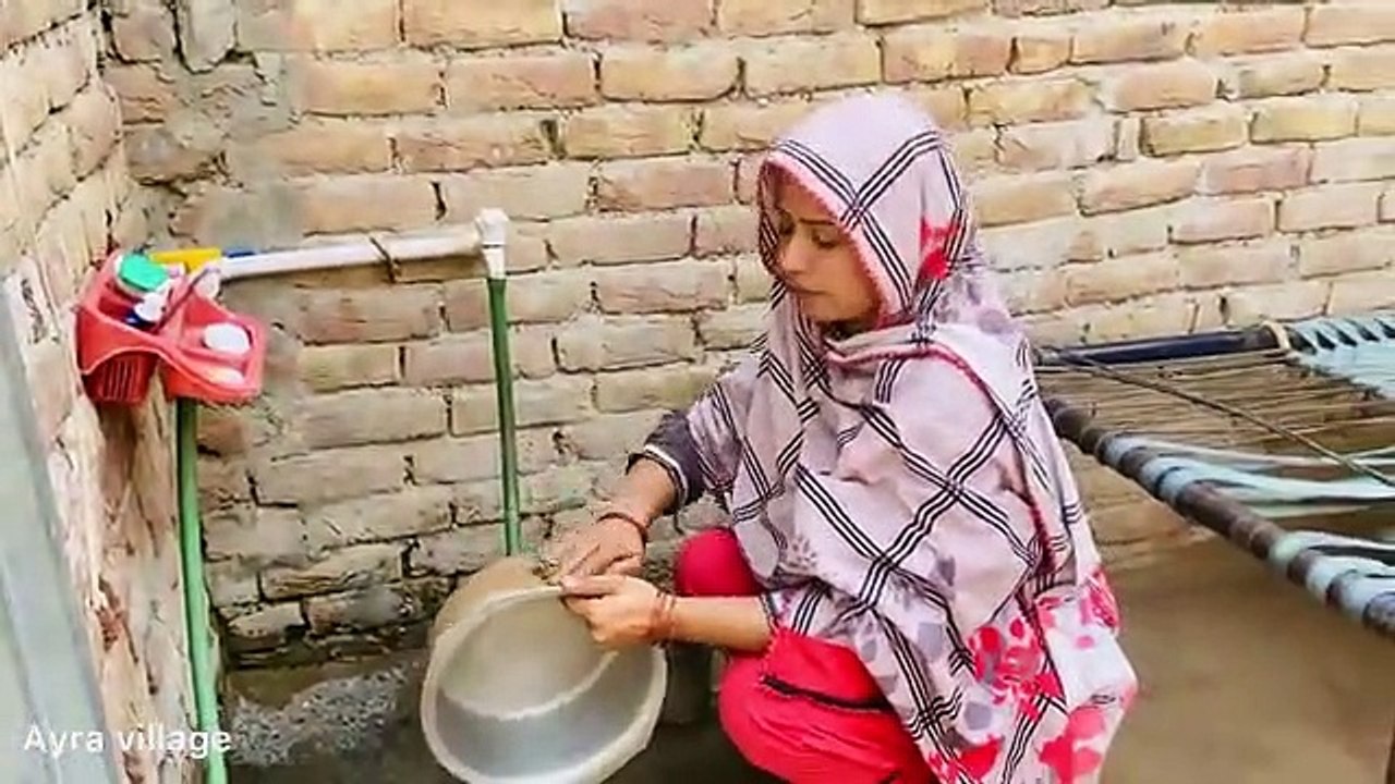 Barish-️-Kacche-Ghar-Ki-Bhag-Daur-Gaon-K_34