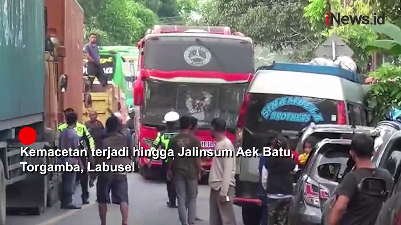Jalinsum Macet Total, Kendaraan Antre hingga 7 Jam