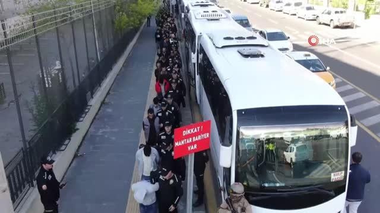 Diyarbakır'da 'Kökünü Kurutma Operasyonu'nda 133 tutuklama