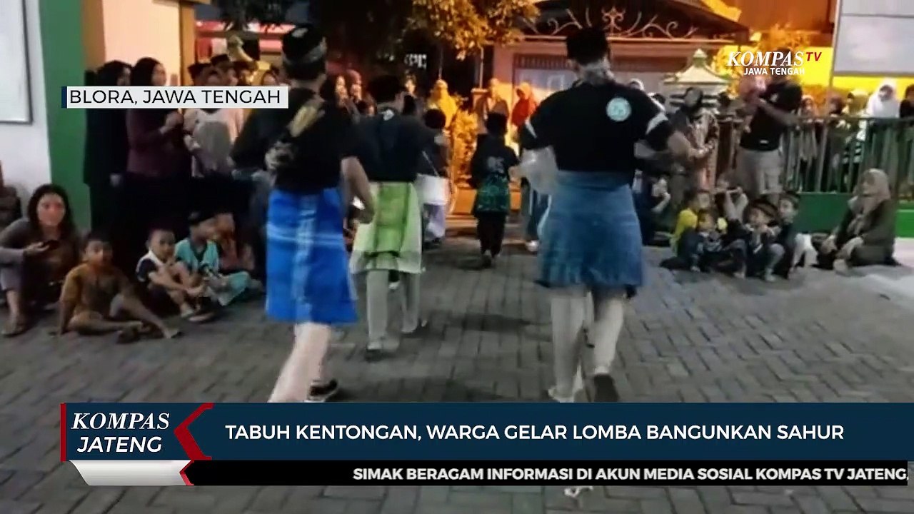 Tabuh Kentongan, Warga Gelar Lomba Bangunkan Sahur